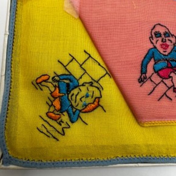 Vintage Kiddies Kerchiefs Humpty Dumpty Embroidered Handkerchief Set - Picture 4 of 5